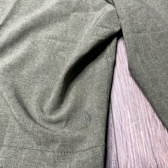 Volcom Men's Size 38 Kerosene Hybrid Short 4 Way Stretch Green - Picture 5 of 8